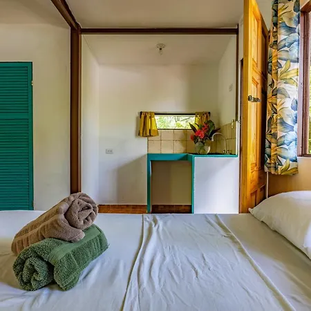 Uvita River Guesthouse Exterior photo